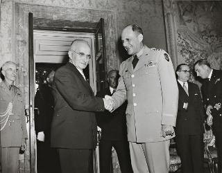 Visita alla Quirinale del Generale USA Bunker Matthew Ridgway, Comandante Supremo delle Forze Alleate in Europa