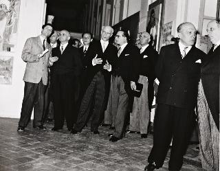 Intervento del Presidente della Repubblica e della Signora Einaudi alla inaugurazione della Mostra annuale dei pensionanti all'Accademia di Francia (Roma - Villa Medici)