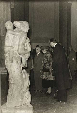 Visita del Presidente della Repubblica Luigi Einaudi alla Quadriennale (Roma)