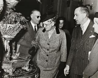 Ida Einaudi Pellegrini visita il Palazzo Reale di Napoli