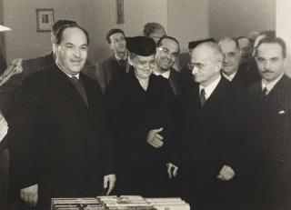 Intervento del Presidente della Repubblica e della Signora Einaudi alla inaugurazione della "Seconda settimana del Libro"