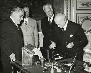 Visita al Quirinale dei dirigenti dell'Associazione fiorentina dei sordomuti
