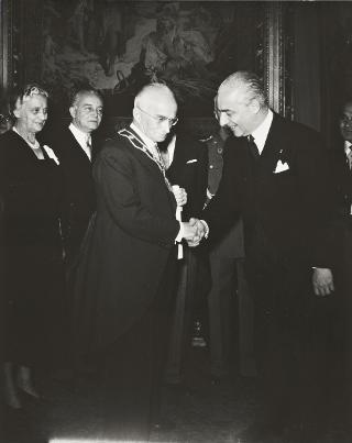 Conferimento al Presidente della Repubblica Luigi Einaudi del Gran Collare dell'Ordine al merito argentino