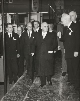 Intervento del Presidente della Repubblica Luigi Einaudi all'inaugurazione del III Congresso degli elettroradiologi al Palazzo dell'EUR (Roma)