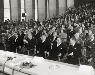 Intervento del Presidente della Repubblica Luigi Einaudi all'inaugurazione del III Congresso degli elettroradiologi al Palazzo dell'EUR (Roma)