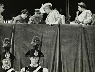 Intervento del Presidente della Repubblica Luigi Einaudi e della moglie Ida alla Rivista Militare per la Festa della Repubblica (Roma)