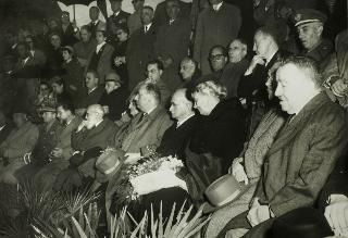 Intervento del Presidente della Repubblica Luigi Einaudi e della moglie Ida alla cerimonia dello scoprimento del busto a Francesco Ruffini (Borgofranco di Ivrea)