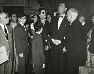 Udienza del Presidente della Repubblica Luigi Einaudi a un gruppo di 72 lavoratori e lavoratrici americani, parenti di emigranti italiani, accompagnati da due Segretari della Confederazione Italiana Sindacati Lavoratori