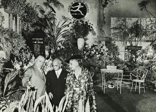Visita dei coniugi Einaudi alla mostra dei fiori (Torino)