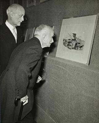 Intervento del Presidente della Repubblica Luigi Einaudi e della moglie Ida alla inaugurazione della Mostra annuale dell'Accademia di Francia (Roma, Villa Medici)