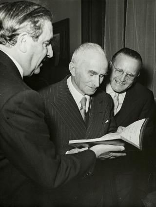 Visita del Presidente della Repubblica Luigi Einaudi alla sede della "Nuova Antologia" (Roma)