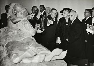 Intervento del Presidente della Repubblica Luigi Einaudi e della moglie Ida alla inaugurazione del rinnovato Museo di arte etrusca a Villa Giulia (Roma)