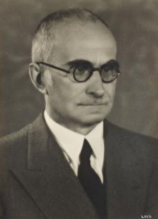 Il Presidente della Repubblica Luigi Einaudi ritratto a mezzo busto