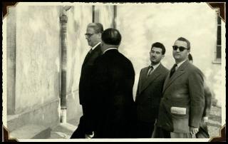 Giovanni Gronchi visita la "Casa della carità" di San Pietro in Palazzi a Cecina