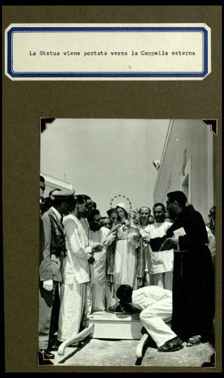Cerimonia del ricevimento della statua della Madonna consolatrice offerta dai Cavalieri del Santo Sepolcro di Gerusalemme all'Ergastolo di Santo Stefano l'8 agosto 1953