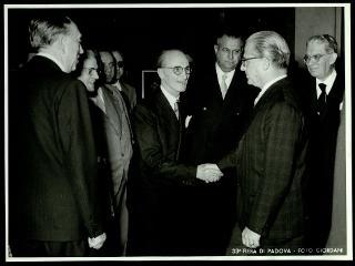 Giovanni Gronchi visita la XXXIII Fiera di Padova