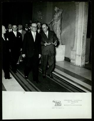 Partecipazione di Giovanni Gronchi al 1° Congresso nazionale sui problemi della municipalizzazione, tenutosi a Roma il 2 luglio 1955