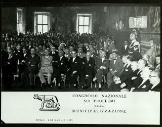 Partecipazione di Giovanni Gronchi al 1° Congresso nazionale sui problemi della municipalizzazione, tenutosi a Roma il 2 luglio 1955
