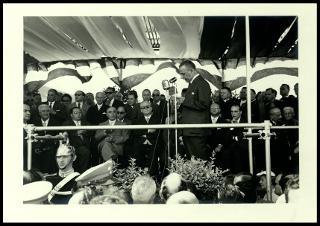 Giovanni Gronchi all'inaugurazione della XV manifestazione dell'Ente fiera internazionale della pesca di Ancona