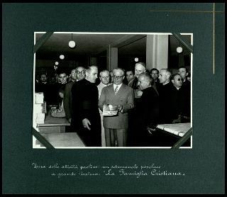 Alba il 7 settembre 1955. Giovanni Gronchi visita la Casa Madre della Pia Società San Paolo, fondata da Don Giacomo Alberione il 20 agosto 1914