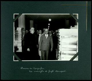 Alba il 7 settembre 1955. Giovanni Gronchi visita la Casa Madre della Pia Società San Paolo, fondata da Don Giacomo Alberione il 20 agosto 1914