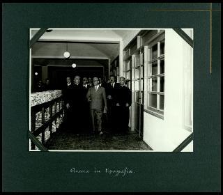 Alba il 7 settembre 1955. Giovanni Gronchi visita la Casa Madre della Pia Società San Paolo, fondata da Don Giacomo Alberione il 20 agosto 1914