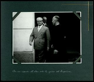 Alba il 7 settembre 1955. Giovanni Gronchi visita la Casa Madre della Pia Società San Paolo, fondata da Don Giacomo Alberione il 20 agosto 1914