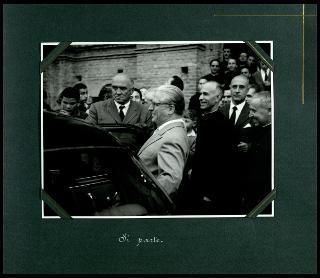Alba il 7 settembre 1955. Giovanni Gronchi visita la Casa Madre della Pia Società San Paolo, fondata da Don Giacomo Alberione il 20 agosto 1914