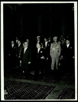 Giovanni Gronchi all'inaugurazione della Sala del Tiepolo nel Palazzo Isimbardi, sede della amministrazione provinciale di Milano