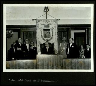 Giovanni Gronchi all'inaugurazione della Sala del Tiepolo nel Palazzo Isimbardi, sede della amministrazione provinciale di Milano