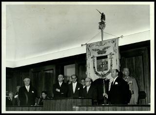 Giovanni Gronchi all'inaugurazione della Sala del Tiepolo nel Palazzo Isimbardi, sede della amministrazione provinciale di Milano