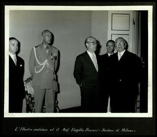 Giovanni Gronchi all'inaugurazione della Sala del Tiepolo nel Palazzo Isimbardi, sede della amministrazione provinciale di Milano