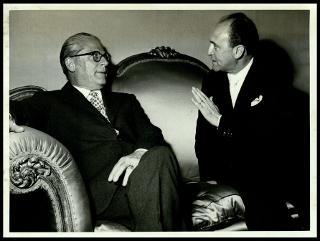 Giovanni Gronchi all'inaugurazione della Sala del Tiepolo nel Palazzo Isimbardi, sede della amministrazione provinciale di Milano