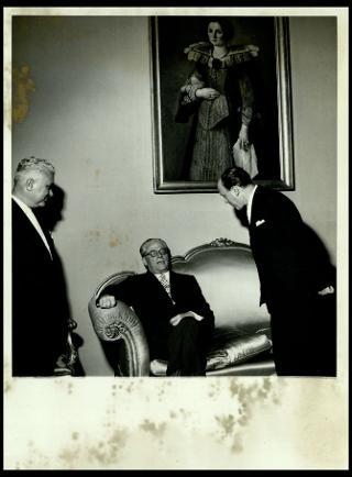 Giovanni Gronchi all'inaugurazione della Sala del Tiepolo nel Palazzo Isimbardi, sede della amministrazione provinciale di Milano