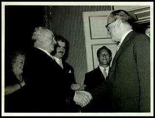 Giovanni Gronchi all'inaugurazione della Sala del Tiepolo nel Palazzo Isimbardi, sede della amministrazione provinciale di Milano