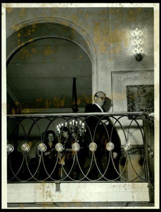 Giovanni Gronchi all'inaugurazione della Sala del Tiepolo nel Palazzo Isimbardi, sede della amministrazione provinciale di Milano