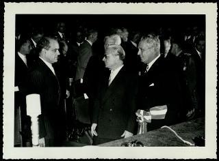 Giovanni Gronchi partecipa alla celebrazione di Guglielmo Marconi a Genova in occasione del 60° anniversario della scoperta della radiotelegrafia