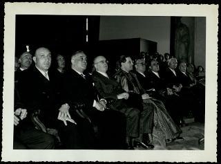 Giovanni Gronchi partecipa alla celebrazione di Guglielmo Marconi a Genova in occasione del 60° anniversario della scoperta della radiotelegrafia