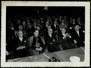 Giovanni Gronchi partecipa alla celebrazione di Guglielmo Marconi a Genova in occasione del 60° anniversario della scoperta della radiotelegrafia