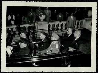 Giovanni Gronchi partecipa alla celebrazione di Guglielmo Marconi a Genova in occasione del 60° anniversario della scoperta della radiotelegrafia