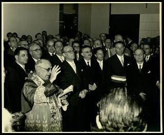 Giovanni Gronchi partecipa alla celebrazione del decennale della ricostituzione della provincia di Caserta