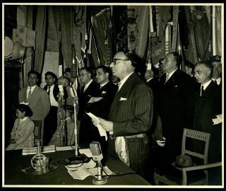 Giovanni Gronchi partecipa alla celebrazione del decennale della ricostituzione della provincia di Caserta