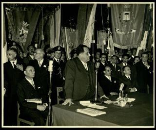 Giovanni Gronchi partecipa alla celebrazione del decennale della ricostituzione della provincia di Caserta