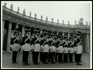 Giovanni Gronchi all'udienza pontificia in Vaticano