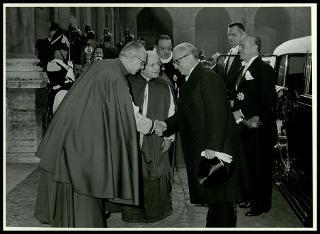 Giovanni Gronchi all'udienza pontificia in Vaticano