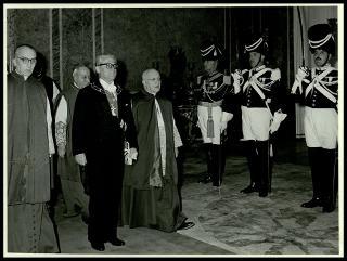 Giovanni Gronchi all'udienza pontificia in Vaticano