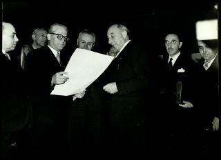 Giovanni Gronchi in visita alla città di Carrara