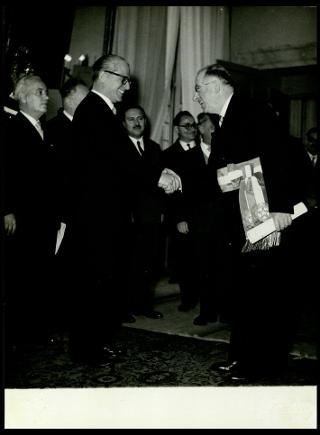 Giovanni Gronchi in visita alla città di Carrara