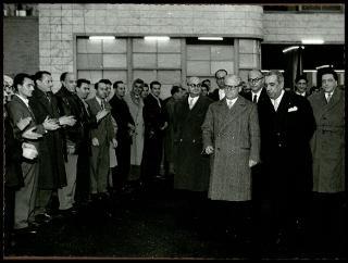 Giovanni Gronchi visita lo stabilimento della Dalmine S.p.a. ad Apuania (Massa)