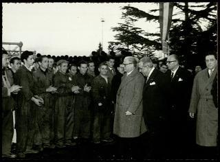 Giovanni Gronchi visita lo stabilimento della Dalmine S.p.a. ad Apuania (Massa)